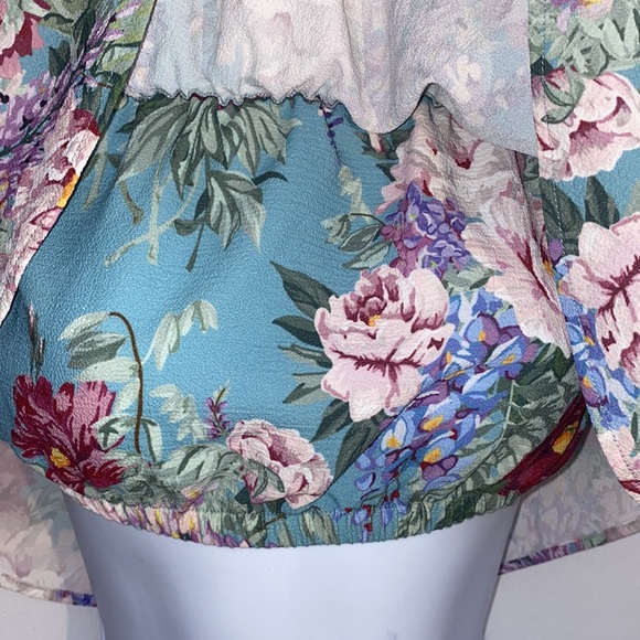 Show Me Your Mumu Heidi ruffle crop top in green with red and pink florals XS - Picture 7 of 13